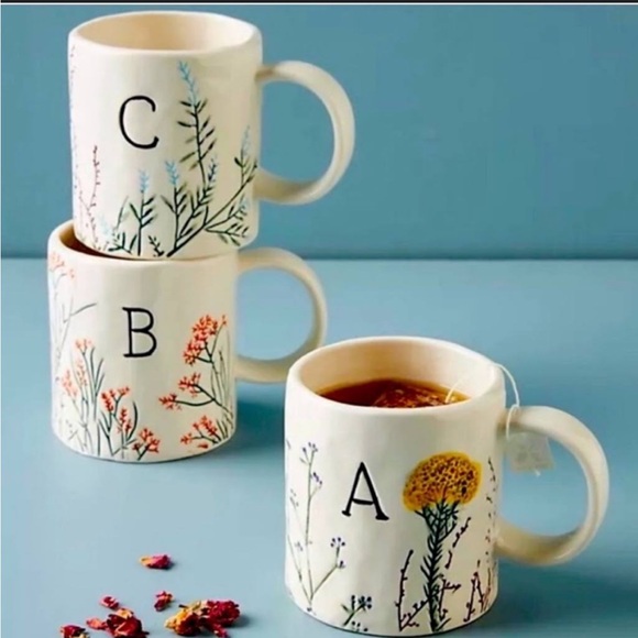 Anthropology T monogram initial wildflower pottery mug - Picture 5 of 5